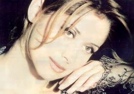 tes trop belle lara